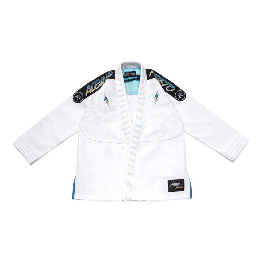 BJJ Gi Liquid Flow A&P Batch #89 White Premium Gi BJJ Gi Liquid Flow Albino and Preto Batch #89 white Brazilian Jiu Jitsu gi front view