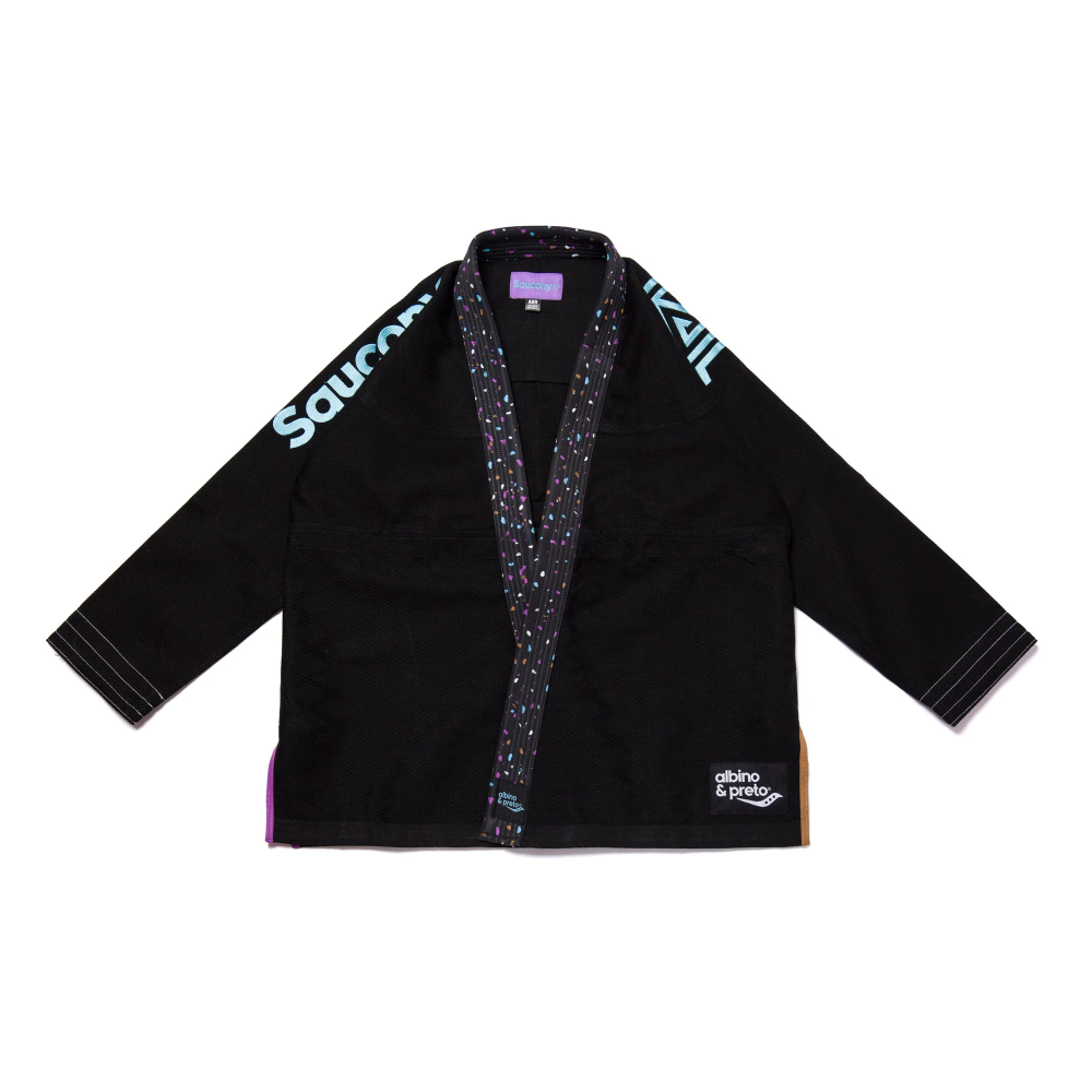 Saucony BJJ Gi Albino and Preto Black Kimono with Bag Premium Training Gi Saucony BJJ Gi Albino and Preto black Brazilian Jiu-Jitsu kimono with training bag for kids and adults grappling and competition
